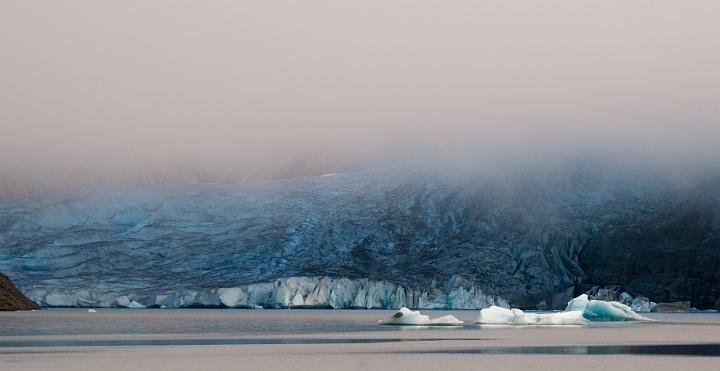 Mendenhall Iceberg 4220.jpg - Copyright 2009 DonJacobson